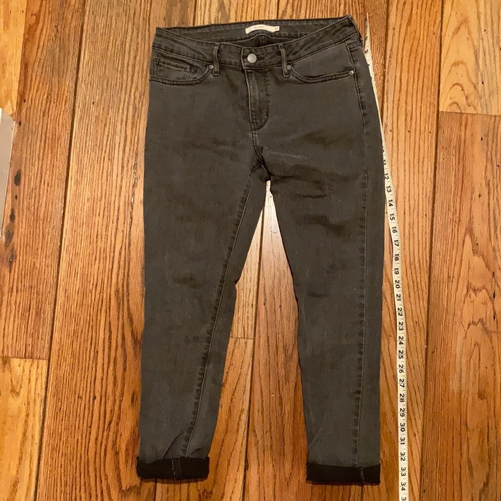 Levi’s skinny jeans, size 28